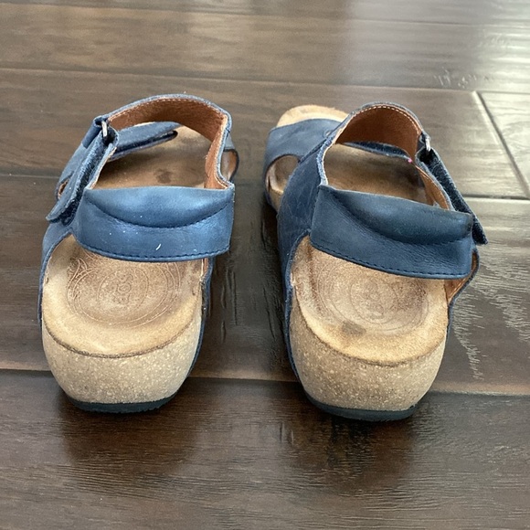 Toas Footwear leather upper navy and tan sandals men’s size 8.5 - Picture 4 of 7